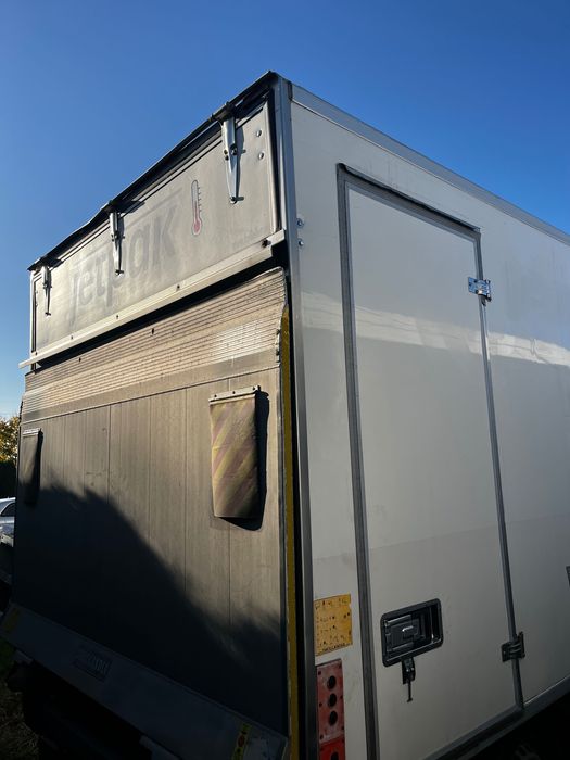 Kontener winda chłodnia sprinter 440xx228x220