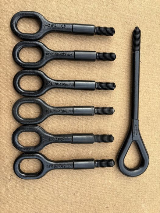 Крюк гак буксирувальний Tesla Model 3