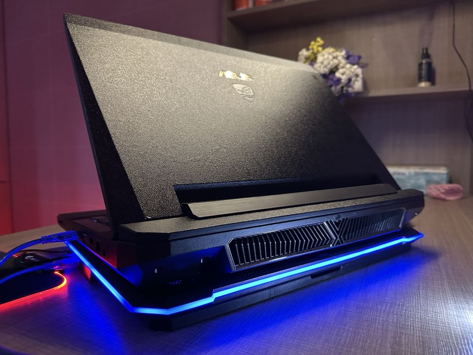 Игровой ноутбук Asus Rog + игровые девайсы!