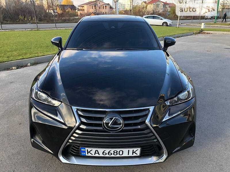 Продам Lexus IS 2020