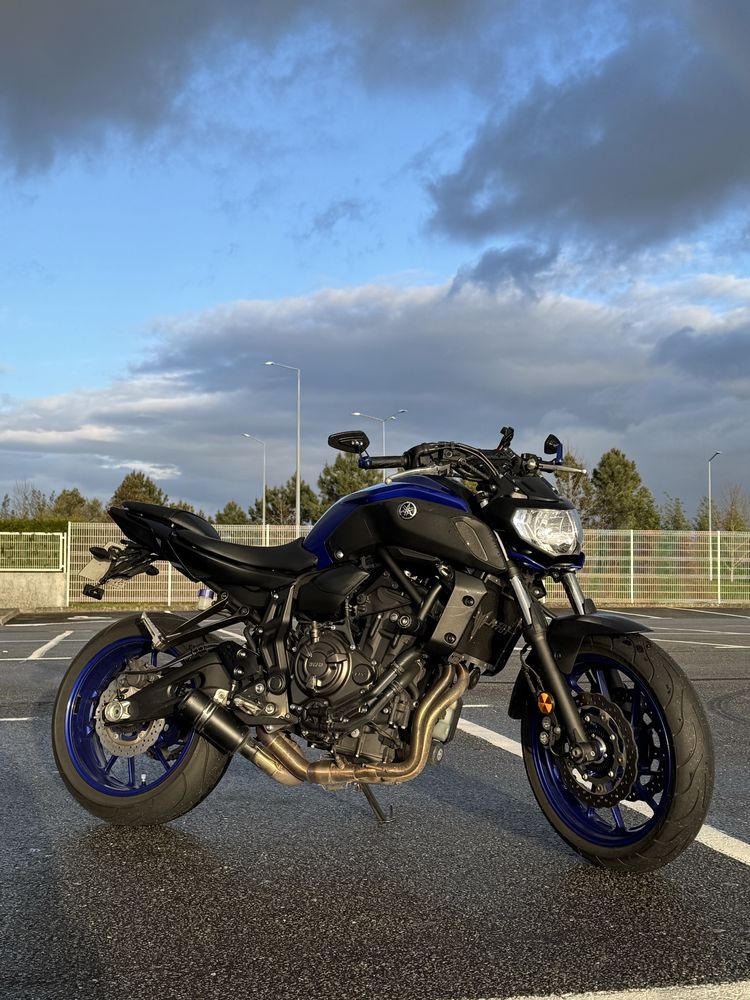 Yamaha MT 07 - (carta A2)