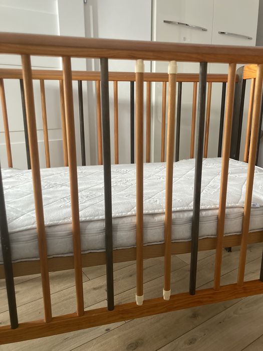 Drewex lozeczko z opuszczanym bokiem czarno pomaranczowe 120x60