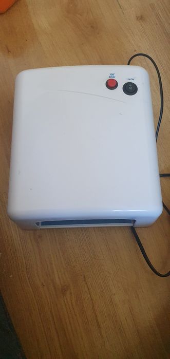 Lampa UV do paznokci