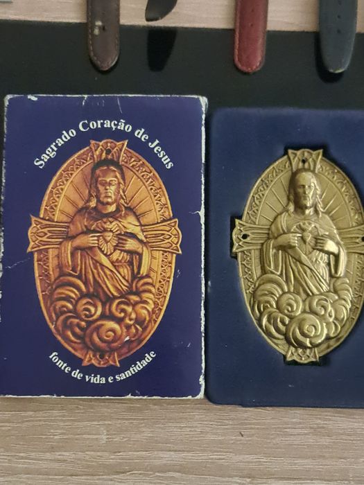 Vendo 3 isqueiros e coisa de Jesus