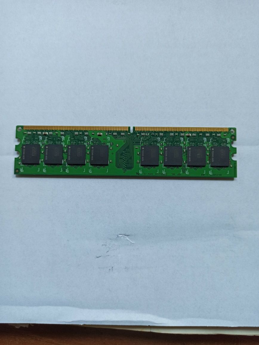 Оперативна пам'ять DDR2 2GB PC2-6400 DIMM