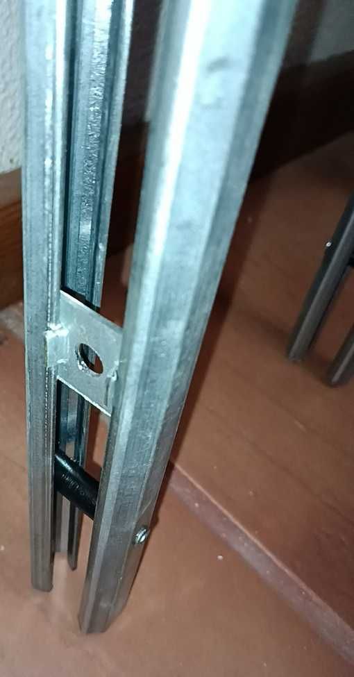 Grade de Segurança tipo Lagarta - Janela Estreita - Reforçada