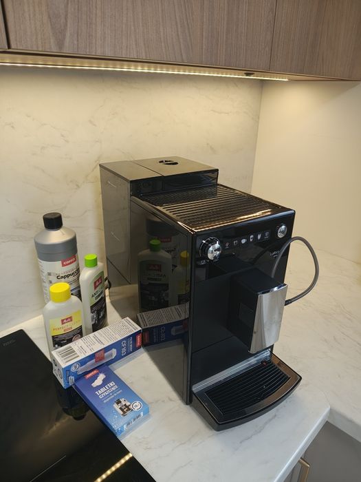 Ekspres do kawy MELITTA Latticia OT F30 0-100 Czarny na gwarancji