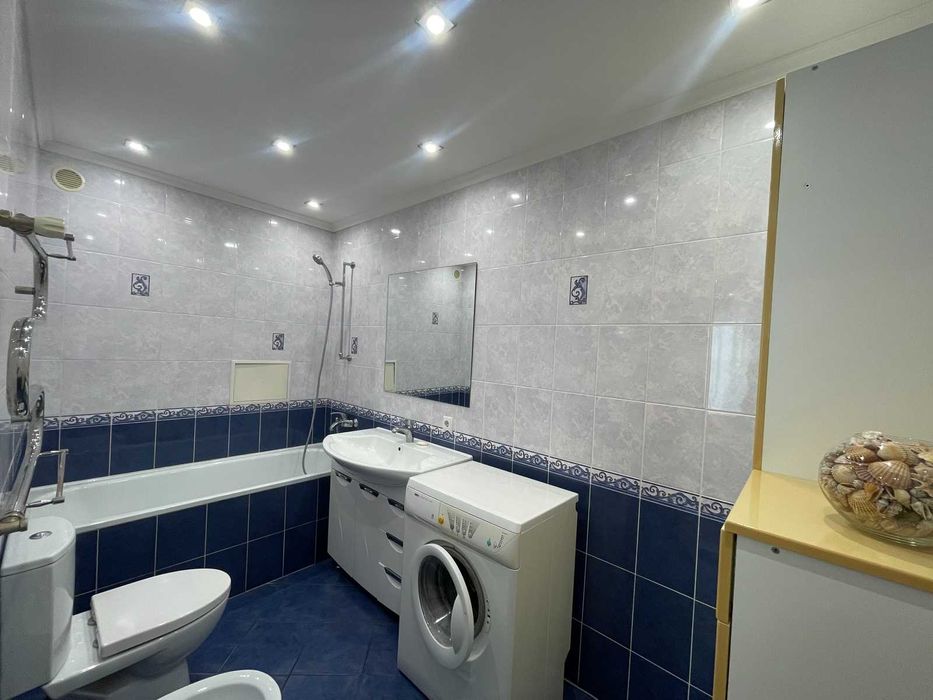 ПРОДАЖ 3к.квартири для сім'ї — ВИСТАВКА, ВУЛ. МАЗУРА, 18/2