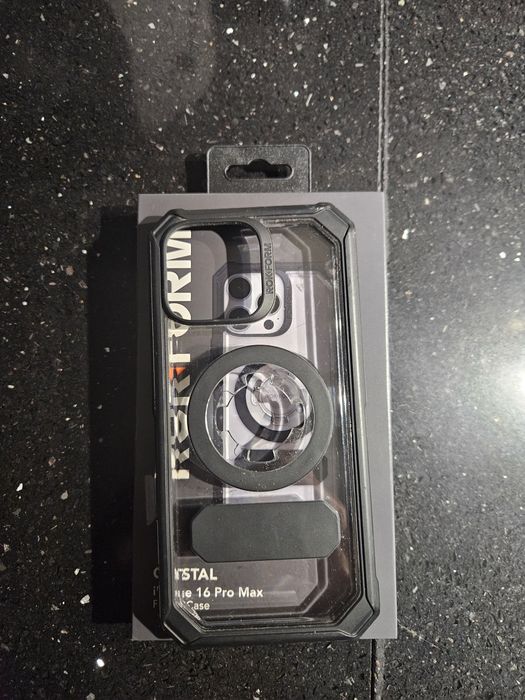Etui Rokform Crystal Case MagSafe  do iPhone 16 pro max
