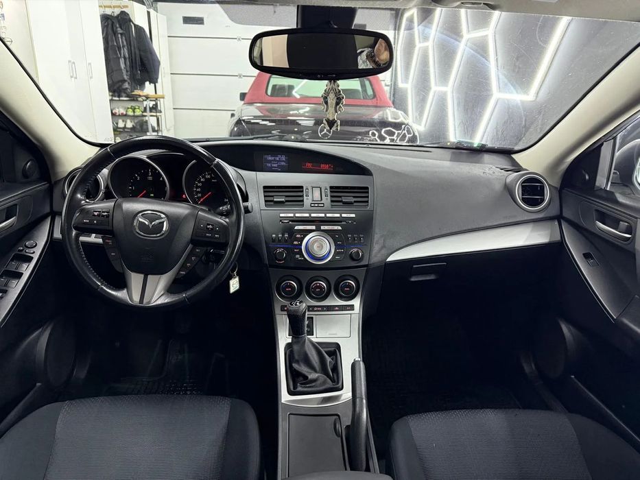 Mazda 3 Sprzedam Mazdę 3 II generacji w bogatej wersji Exclusive+.
