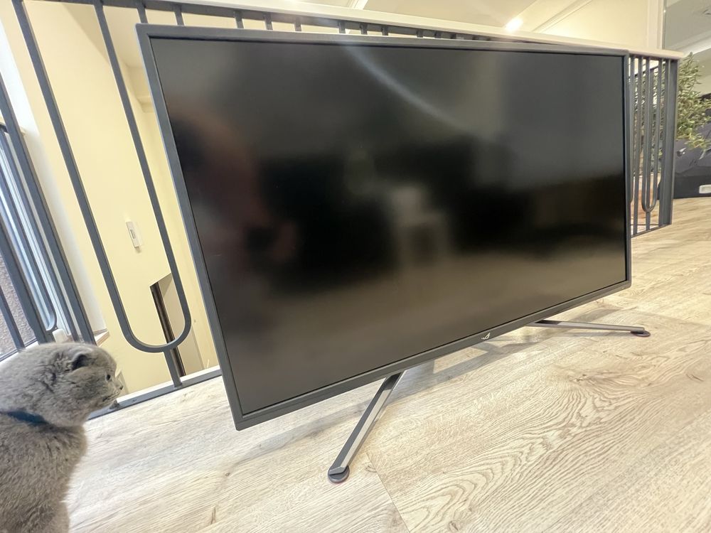 Монітор Asus 43 в ідеальному стані