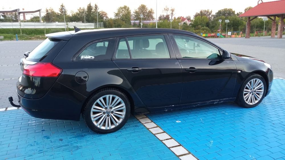 Opel Insignia A 2.0 CDTI Eco FLEX kombi 2011 rok