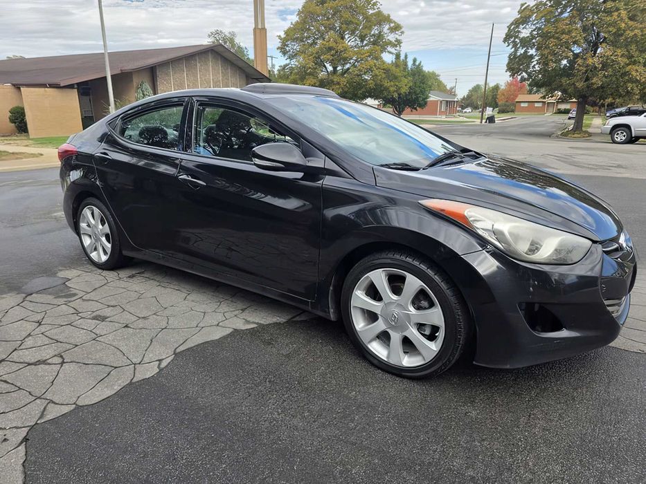 Hyundai Elantra      2013