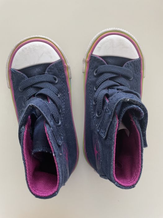 Sapatilhas All Star tamanho 22