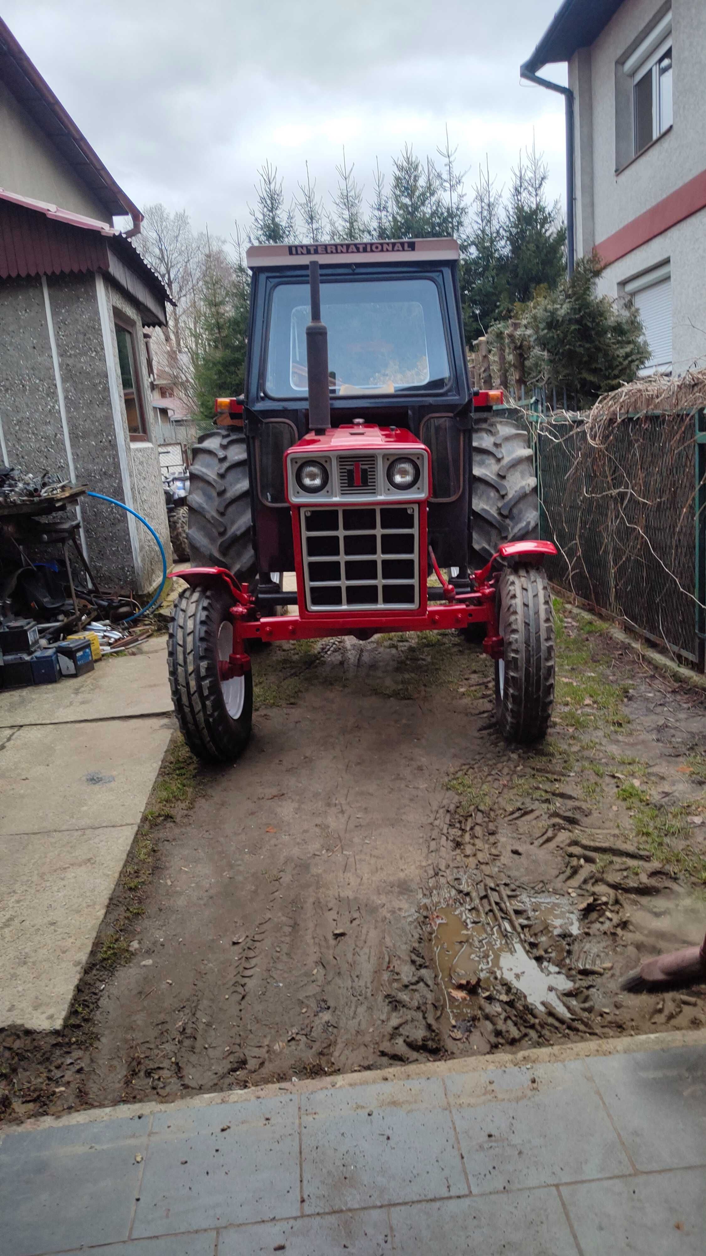 Ciagnik  international harvester 384 case