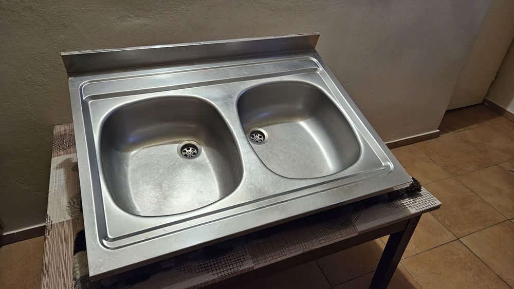 Zlew kuchenny dwukomorowy