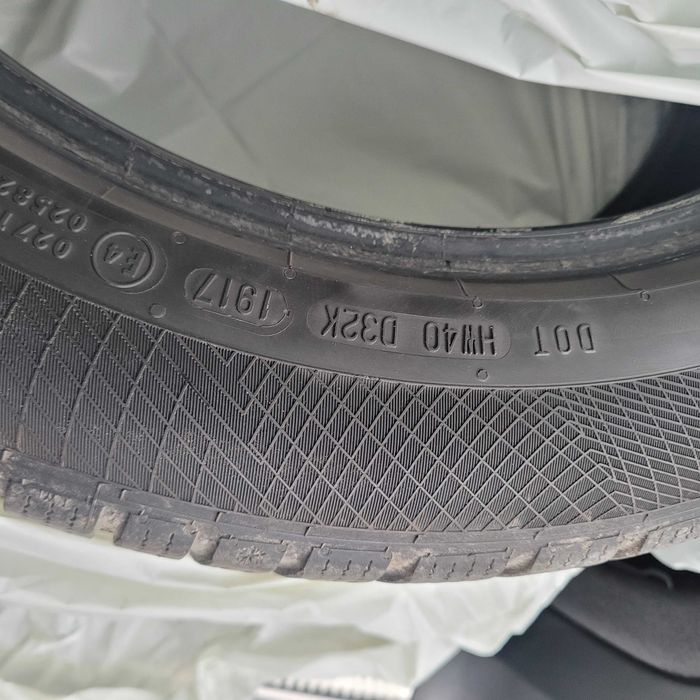 Opony zimowe Continental 225/50 R17