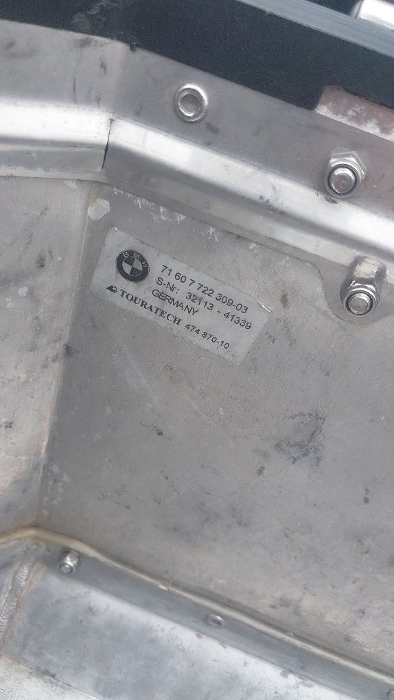 Kufer centralny bmw r1200 f800 gs oryginał kompletny ze stelażem
