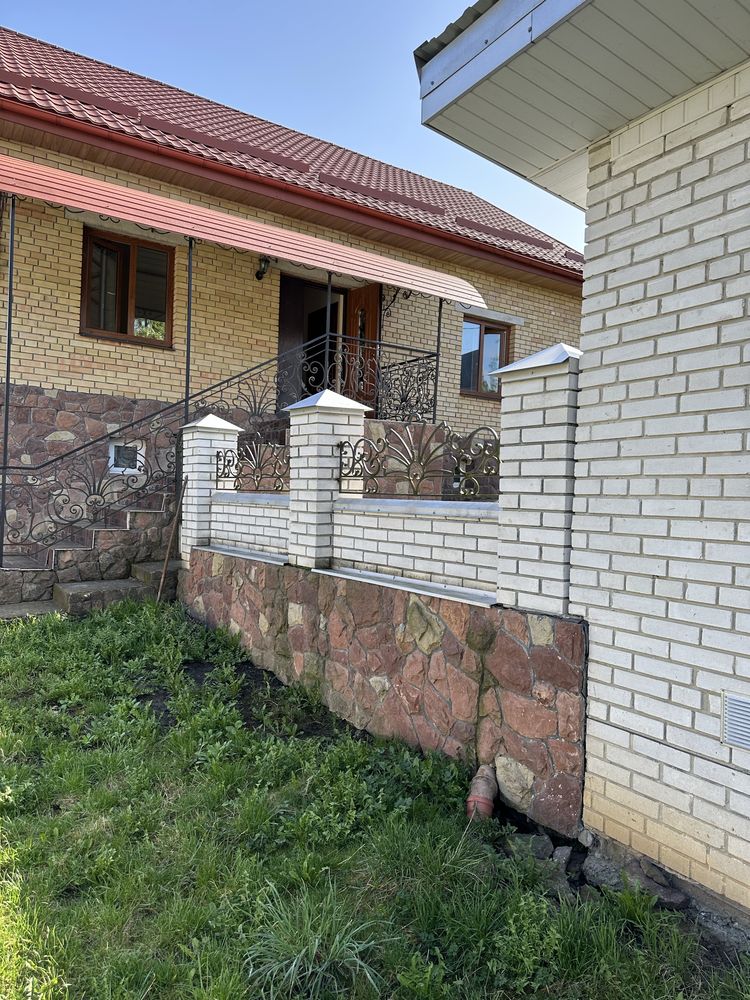 Продаж будинок з земельною ділянкою с.Подусів Перемишлянський район