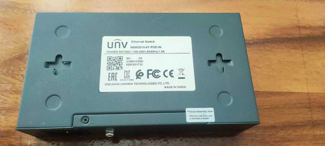 UNV Комутатор некерований POE 6 портів Uniview NSW2010-6T-POE-IN світч