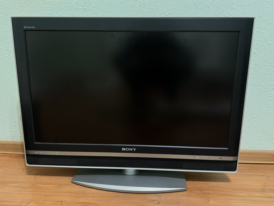 Телевізор Sony KDL-32V2000 + колонки SVEN BF-11