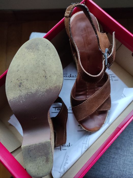 Sandálias Tapadas nr 37