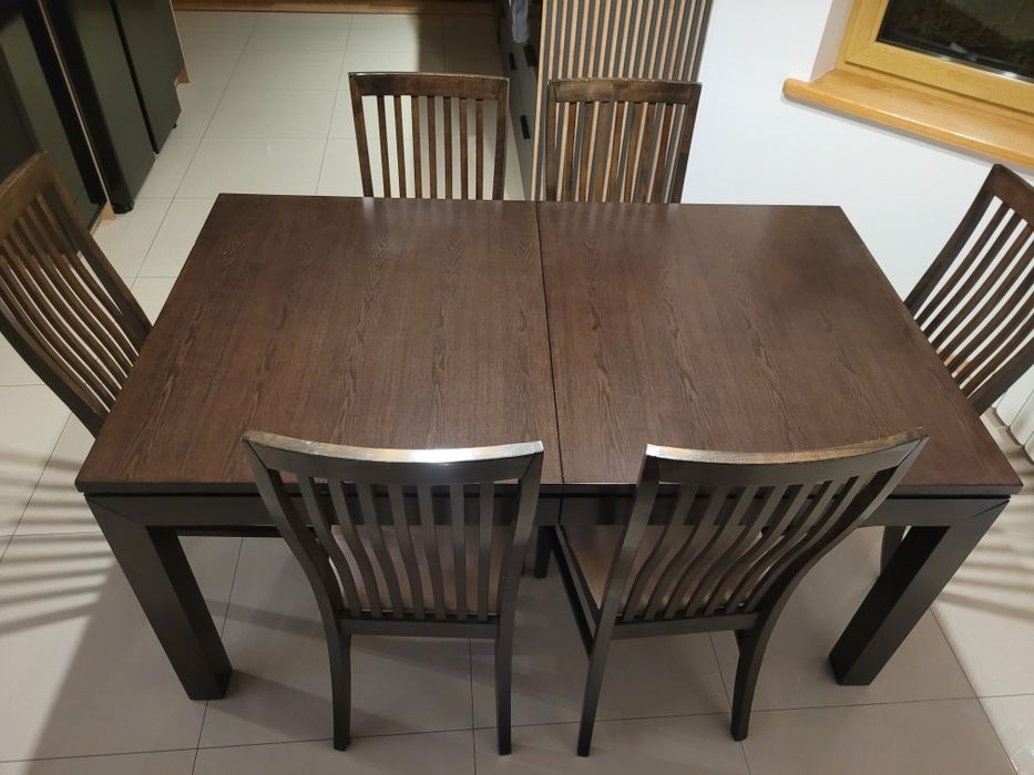 Stół do jadalni rozkładany