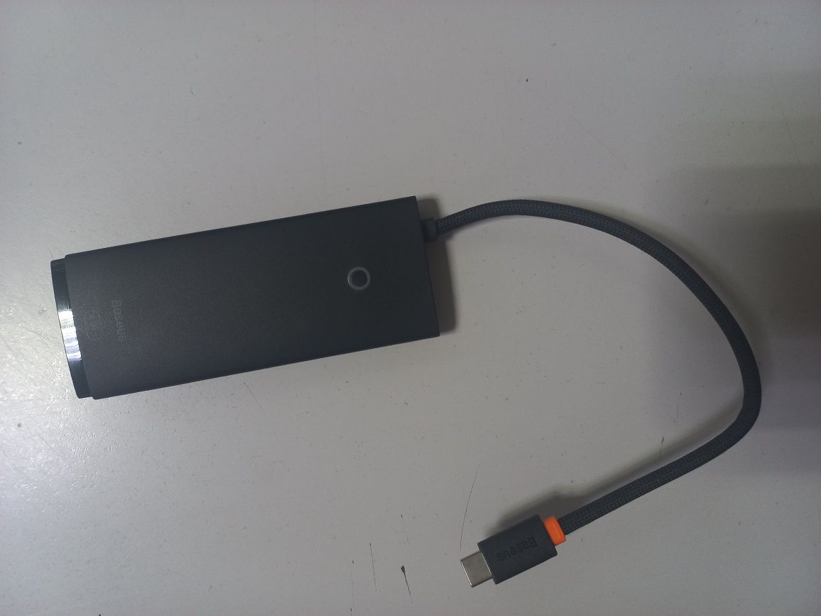 USB- хаб BASEUS 6 в 1.