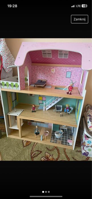 Domek drewniany  dla lalek