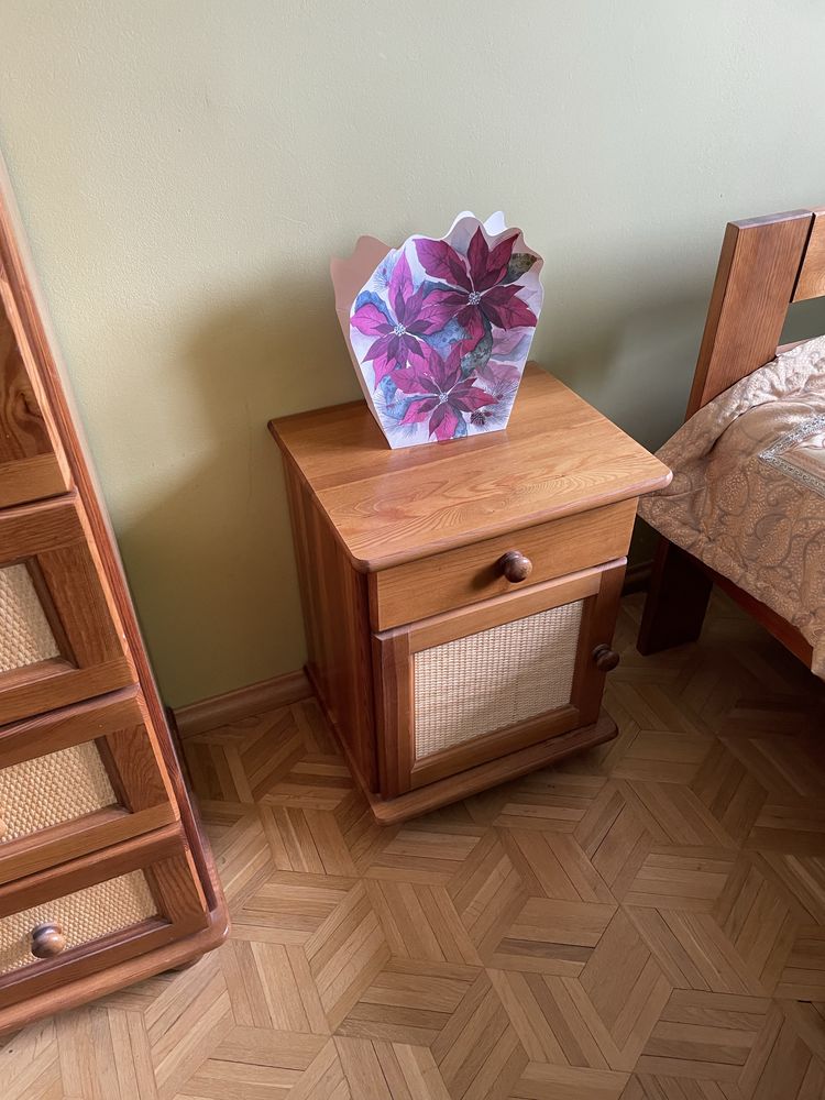 Zestaw mebli mlodziezowych lita sosna wybarwiona