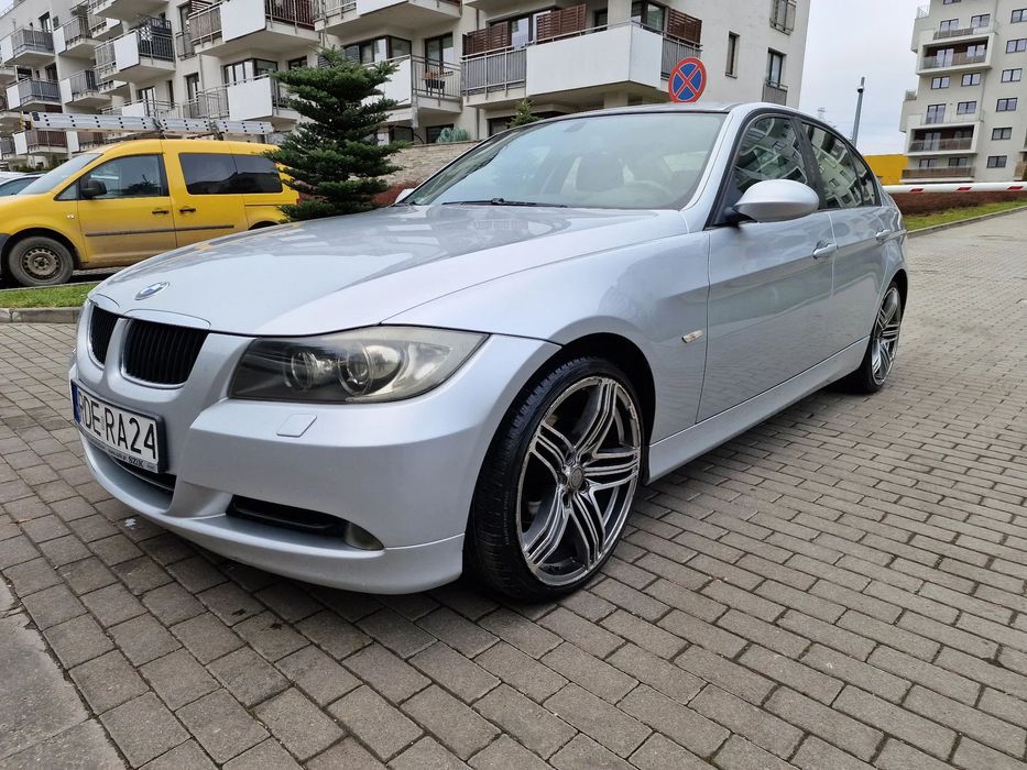 BMW Seria 3 BMW E90 2.0 M47 - Automat- Navigacja -Bogate wyposażenie