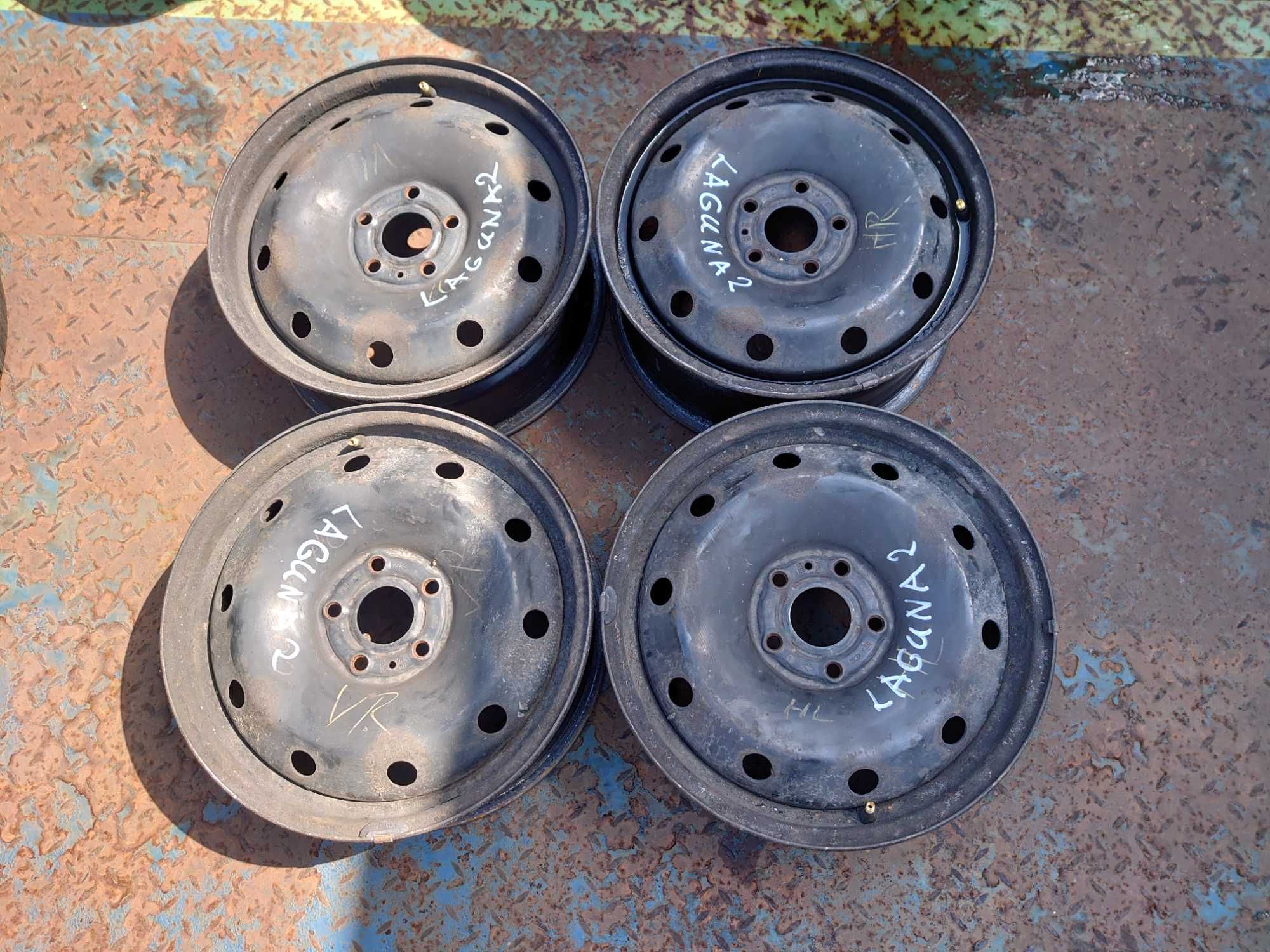 Felgi Stalowe Renault 16 5x108 6.5Jx16H2 ET 50 Komplet