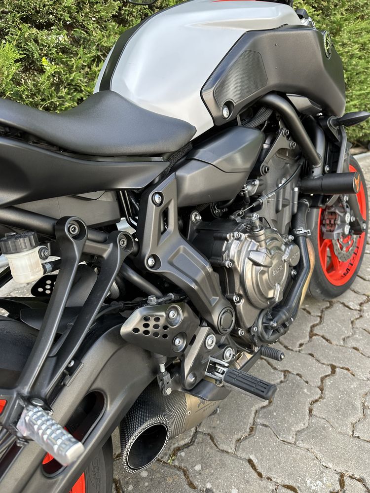 Yamaha MT-07 ABS - Akrapovic