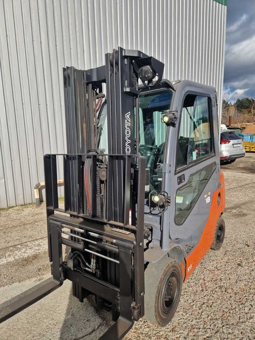 Навантажувач бв TOYOTA , ГАЗ , 1,8т , 4,7м, 2016р.