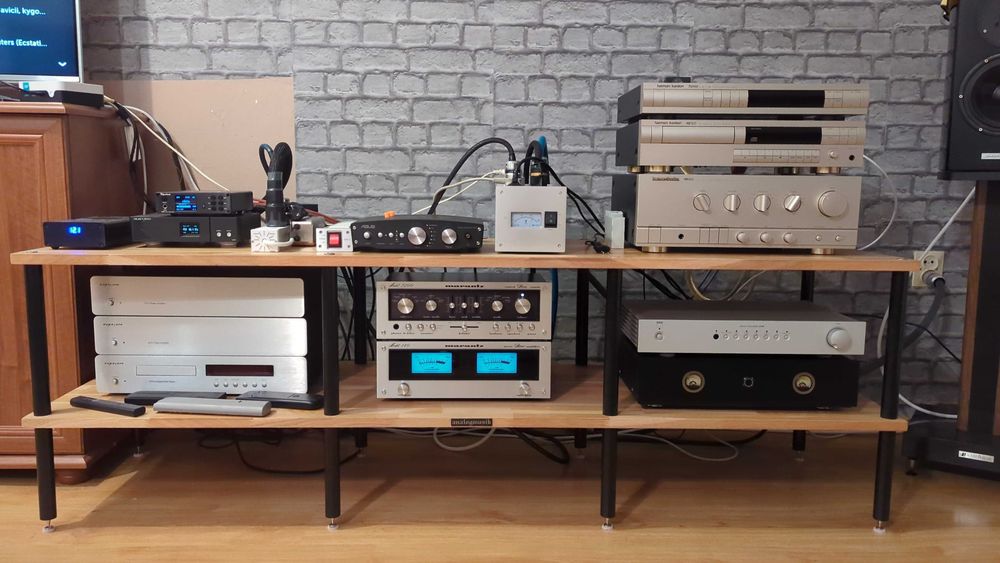 Analogmusik Stolik Audio Antywibracyjny Na Kolcach Solidny High End