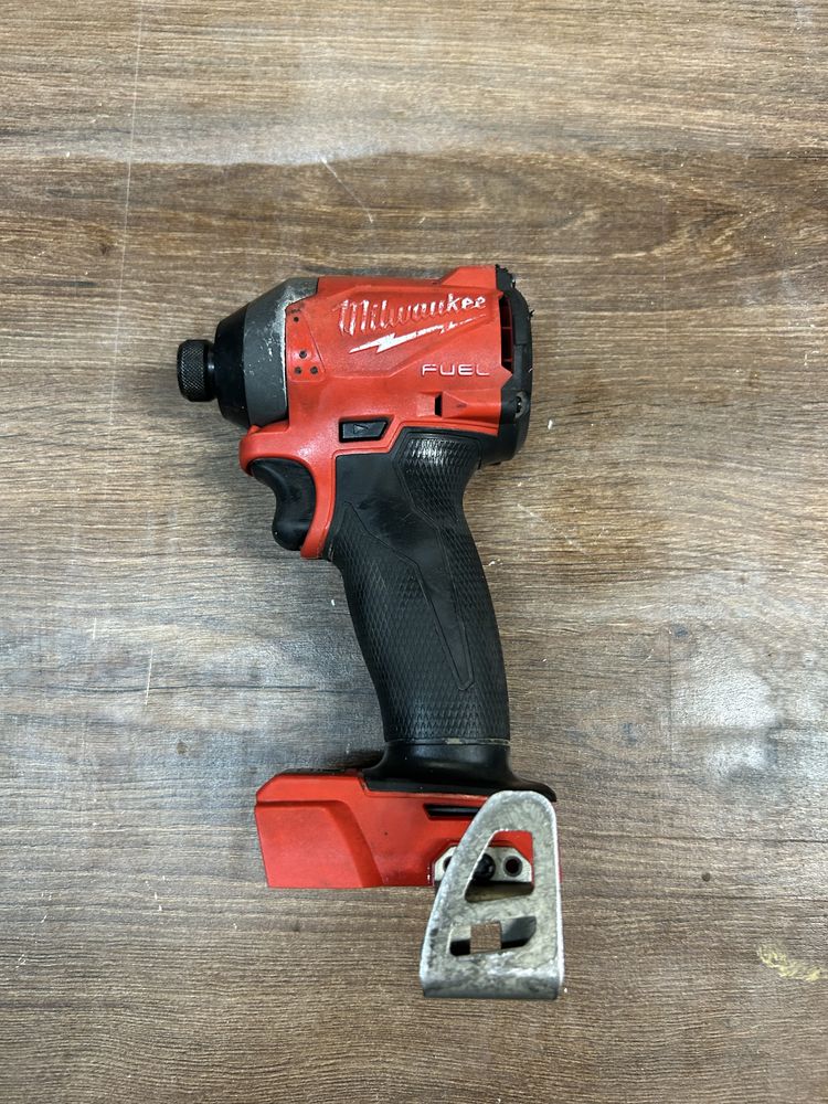 Wkretarka, klucz udarowy Milwaukee M18 FID2