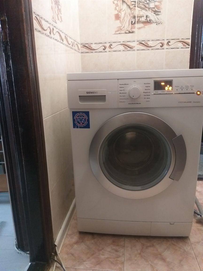 Стиральная  пральна  машинка автомат Siemens  б/у Германии.