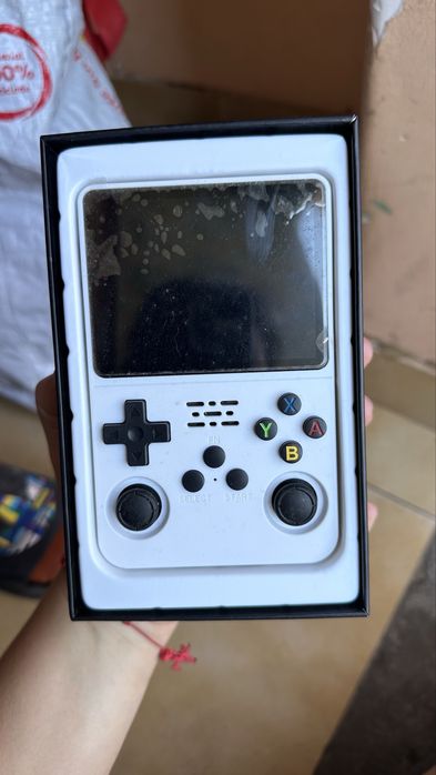 Consola Retrocase com + de 700 jogos
