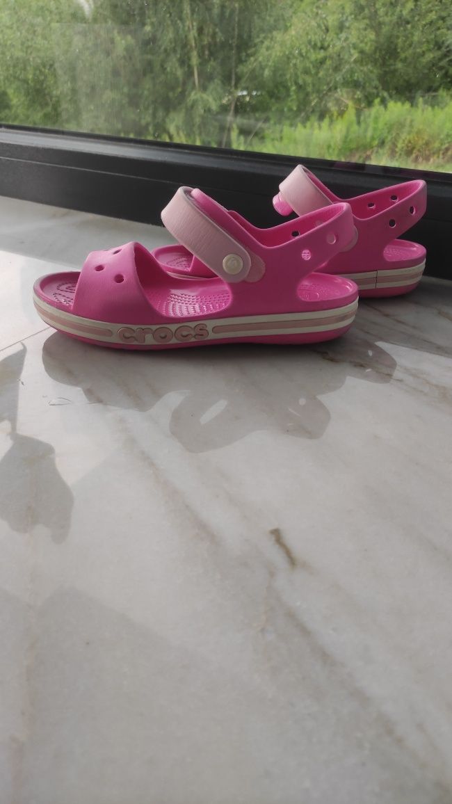 Sandały crocs J2
