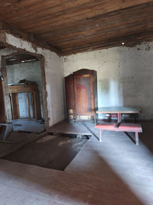 Продаж будинок під ремонт