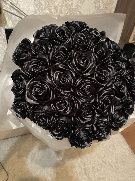 Букет чорних троянд з атласу. Великий.