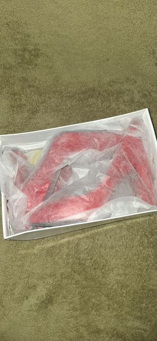 Жіночі  туфлі червоні та чорні