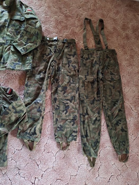 Komplet odzieży wojskowej M/L kurtki x3 spodnie