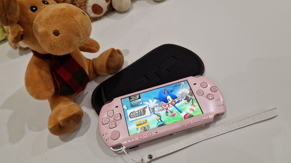 Sony PSP 3000 64гиг с играми 135шт!