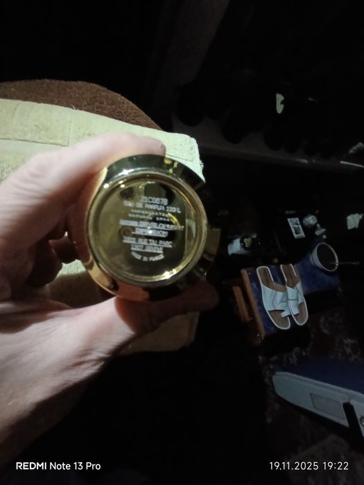 Пол банки  ещё из первых духи манера Ред табако