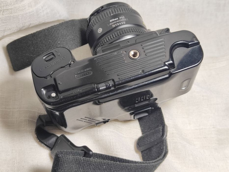 Плёночная зеркалка AF Nikon N6006