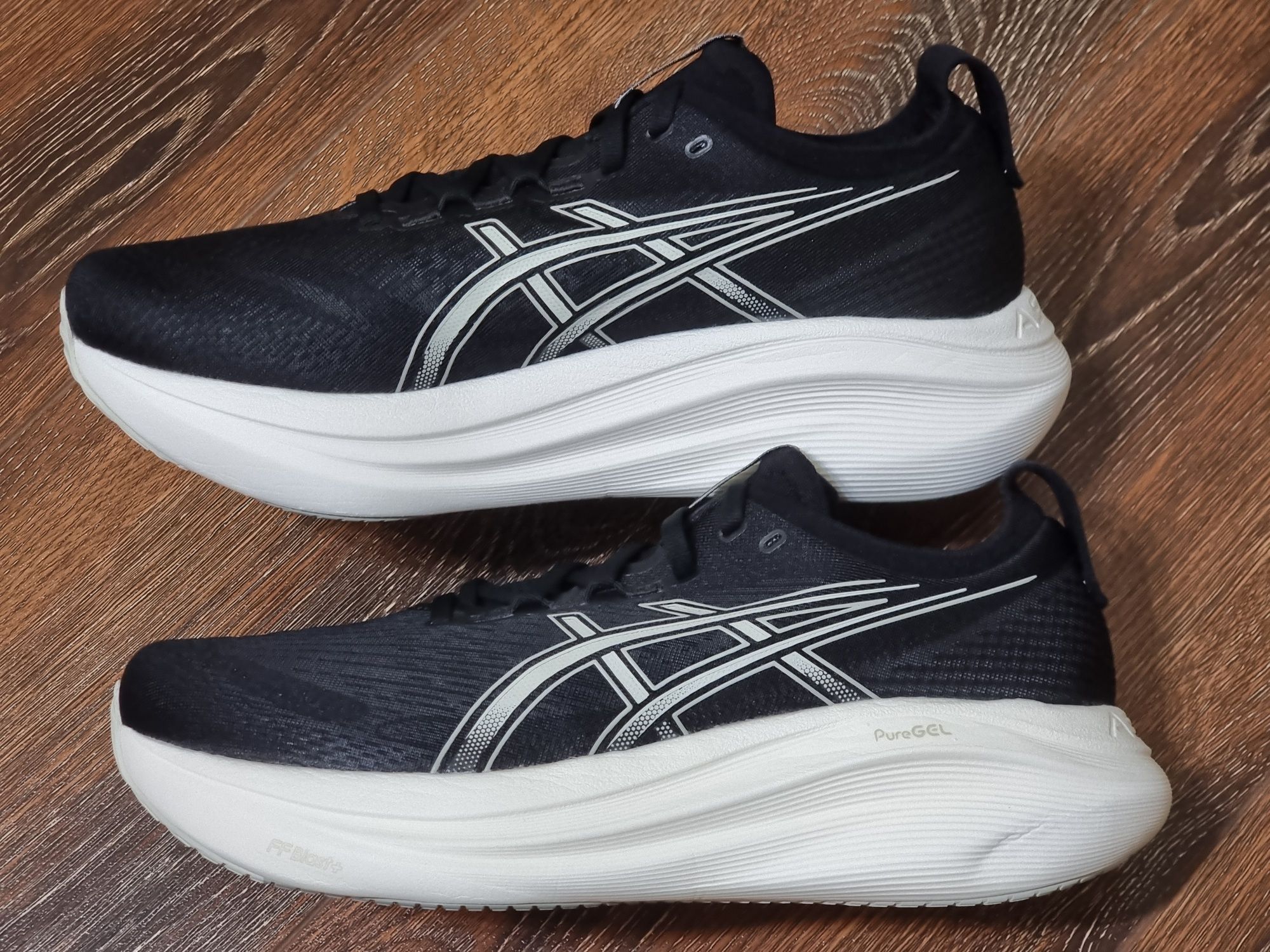 Оригінал 100% чоловічі кросівки asics nimbus 27   eur 44