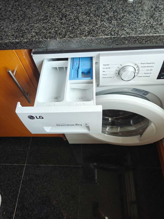 Máquina de lavar roupa LG F4J3TN3W
