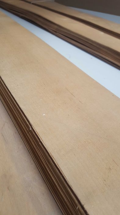 Fornir naturalny brzoza 1,5mm 35,8m2 ok 246 pasków dł. poniżej 2000mm