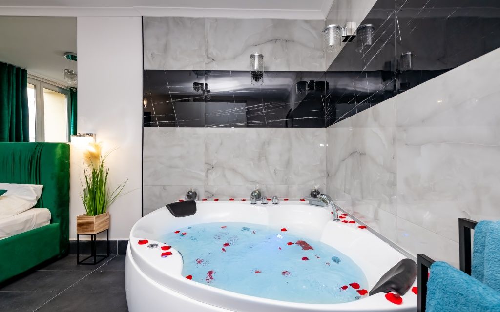 Apartament! Wynajem apartamentu na doby ! JACUZZI ,